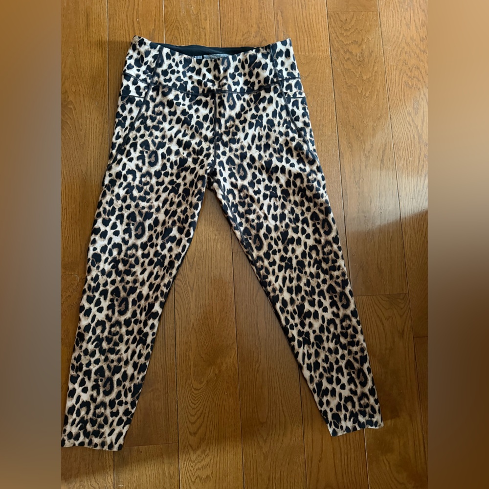 Victoria’s Secret Leopard Print leggings  - Black & Cream